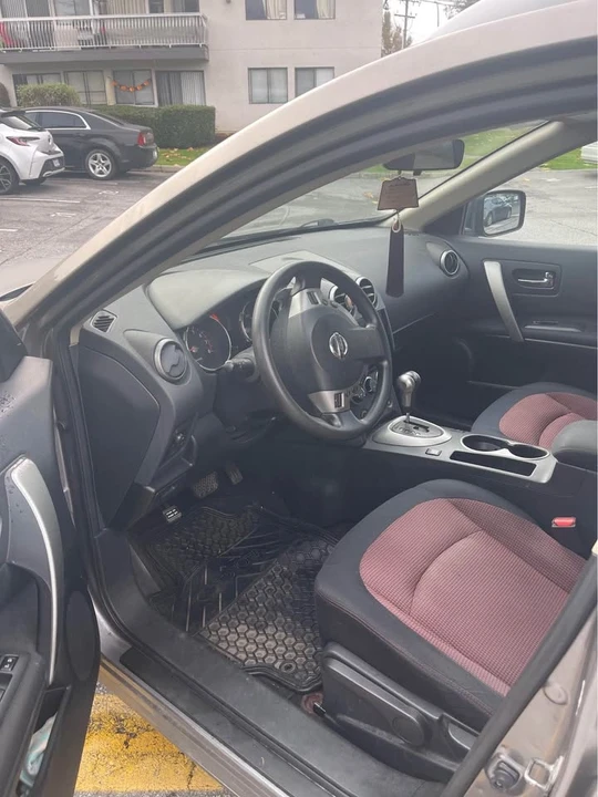 2009 Nissan Rogue - Image 9 of 16