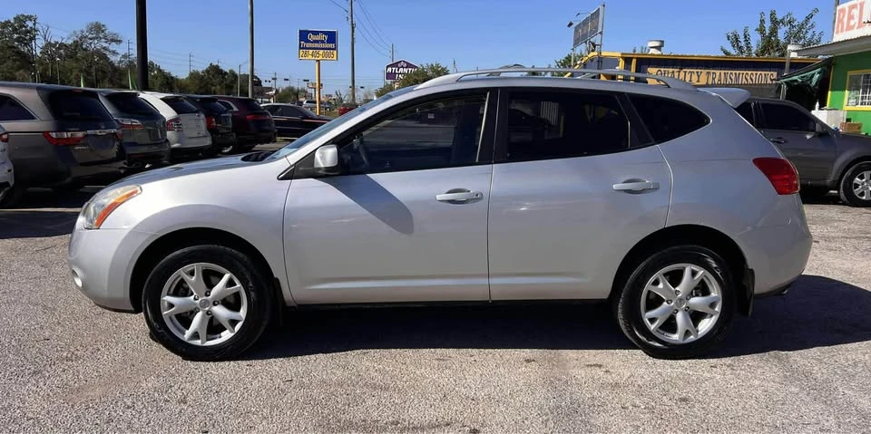 2009 Nissan Rogue - Image 4 of 11