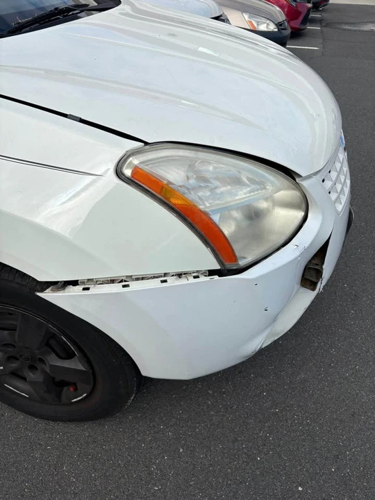 2009 Nissan Rogue - Image 2 of 11
