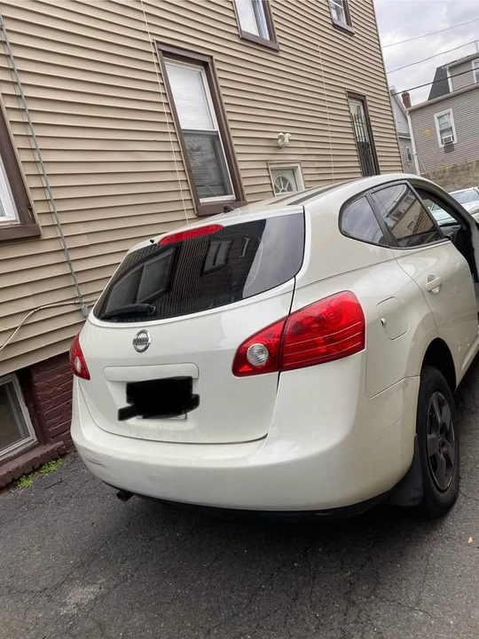 2009 Nissan Rogue - Image 6 of 11