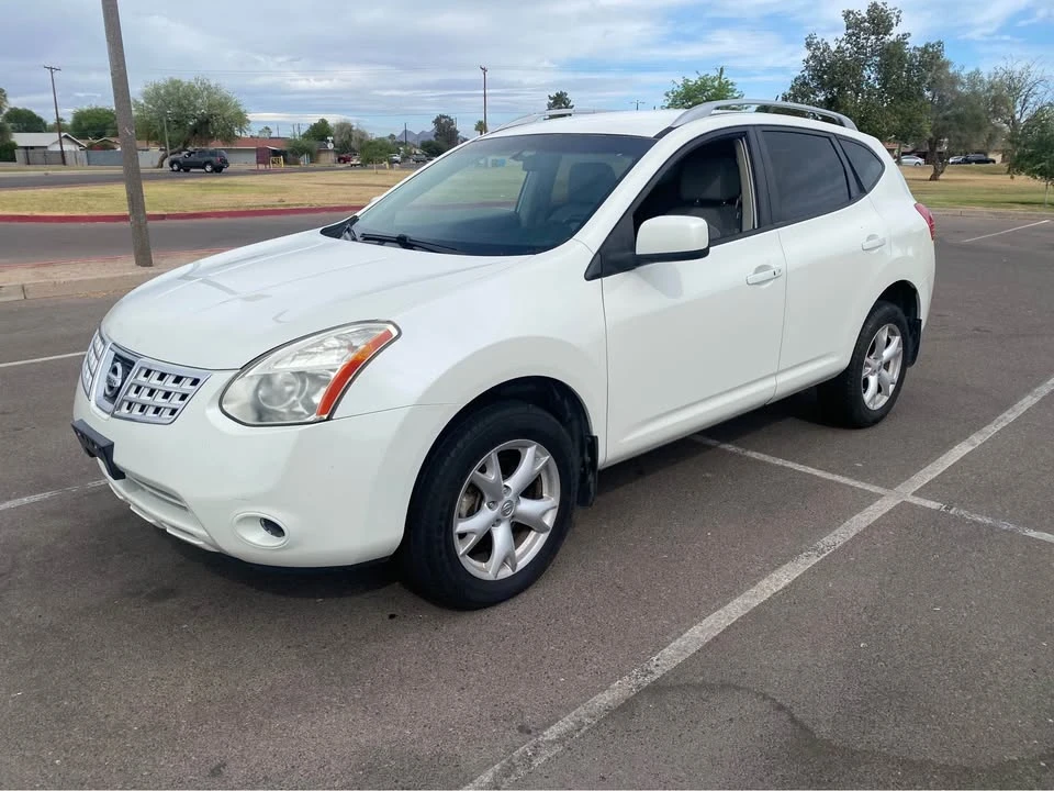 2009 Nissan Rogue - Image 2 of 10