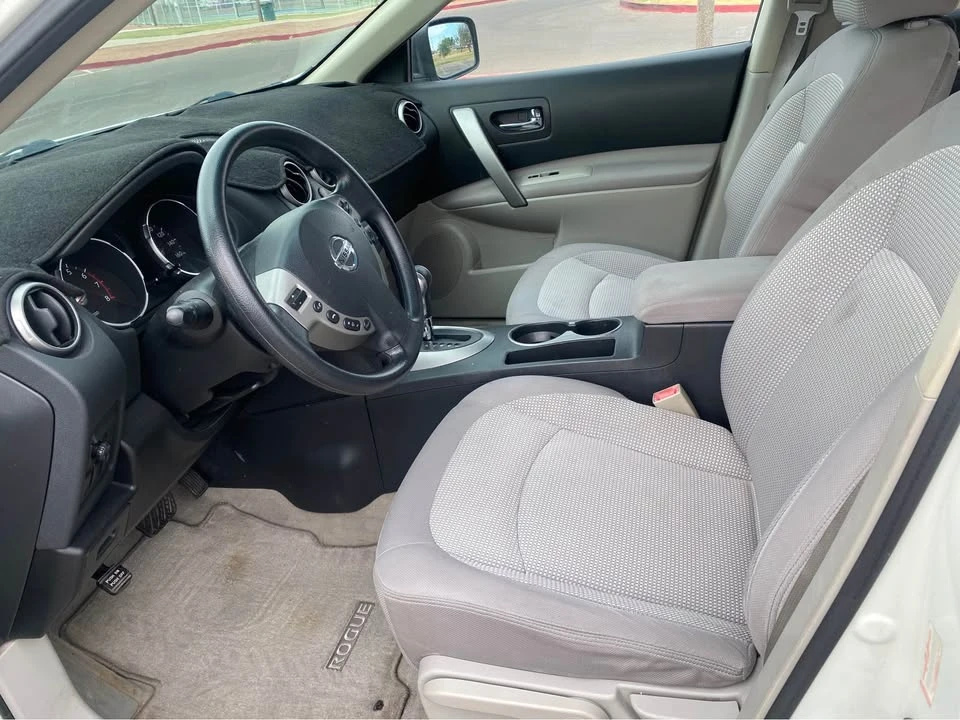 2009 Nissan Rogue - Image 6 of 10