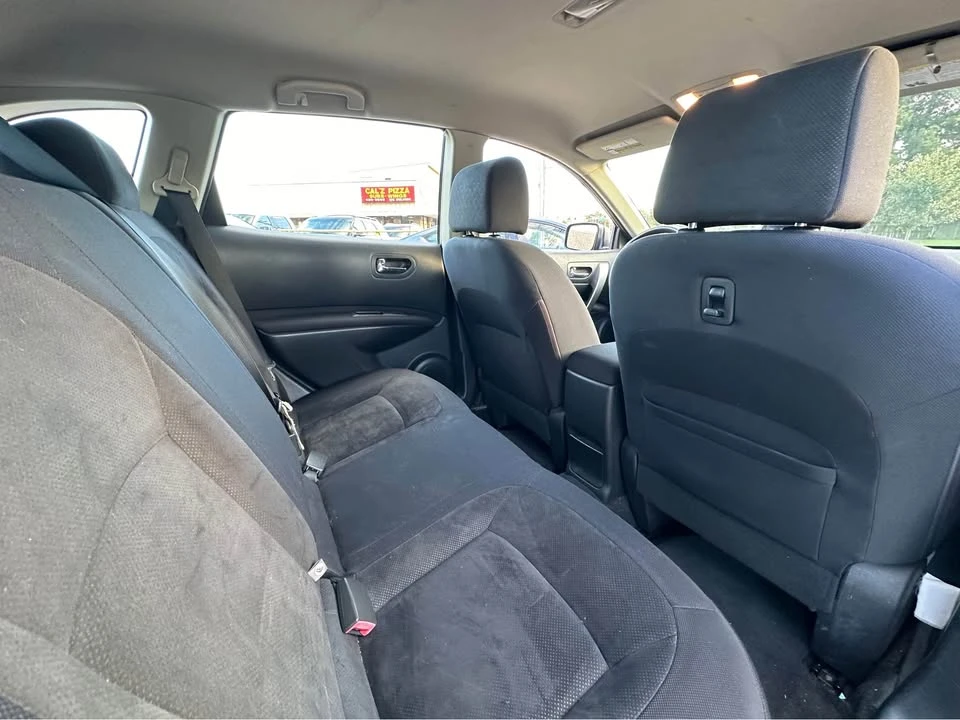 2009 Nissan Rogue - Image 15 of 18