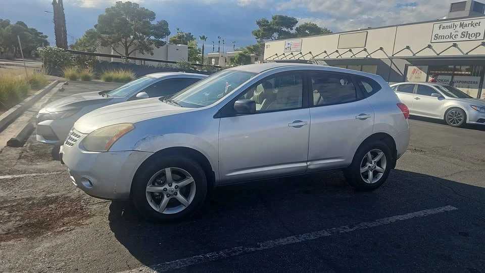 2009 Nissan Rogue - Image 4 of 5