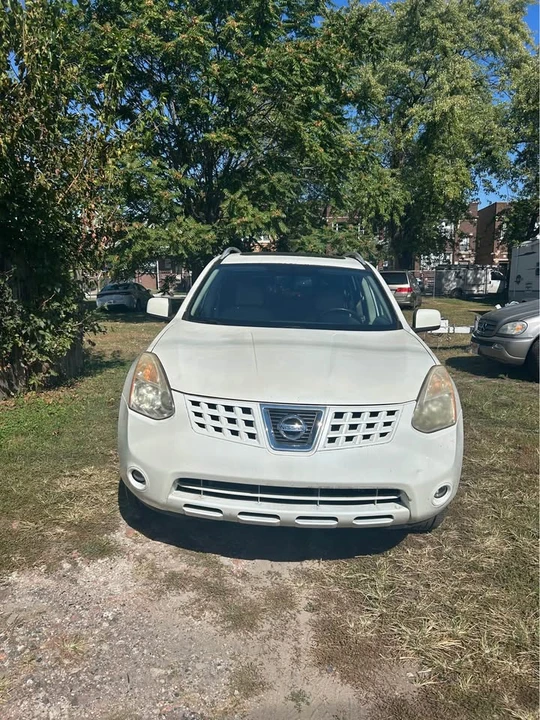 2009 Nissan Rogue - Image 2 of 10