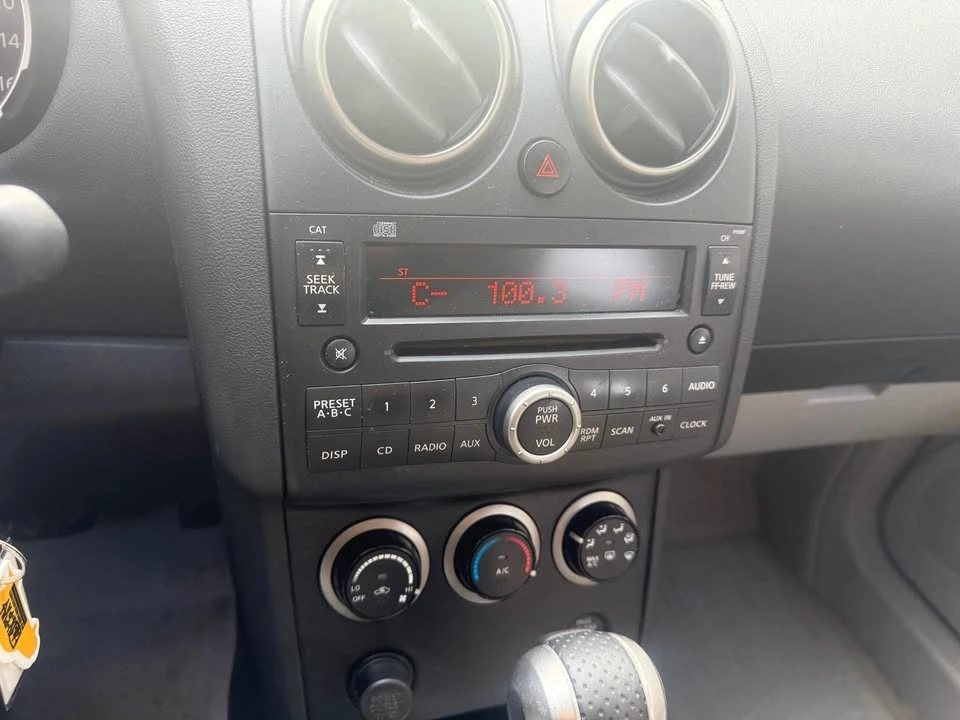 2009 Nissan Rogue - Image 10 of 12