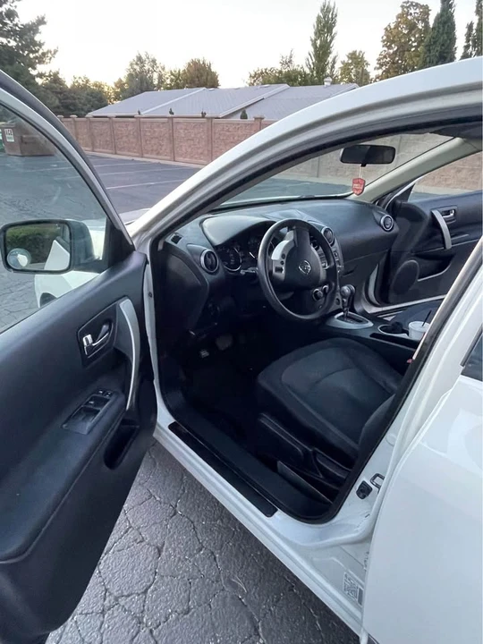 2009 Nissan Rogue - Image 9 of 12
