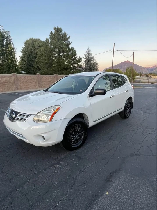 2009 Nissan Rogue - Image 2 of 12