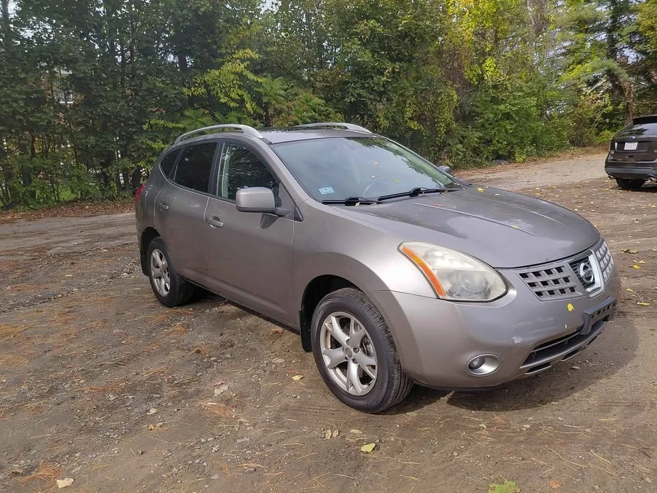 2009 Nissan Rogue - Image 2 of 8