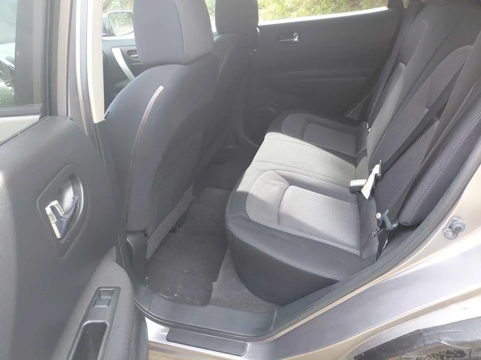 2009 Nissan Rogue - Image 7 of 8