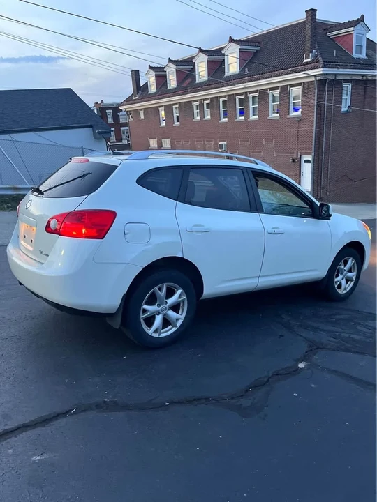2009 Nissan Rogue - Image 17 of 18