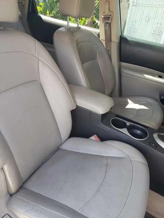2009 Nissan Rogue - Image 10 of 13