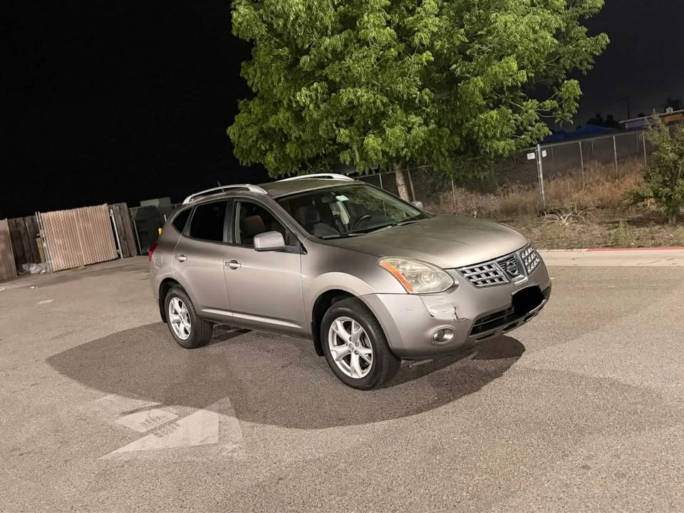 2009 Nissan Rogue - Image 2 of 7