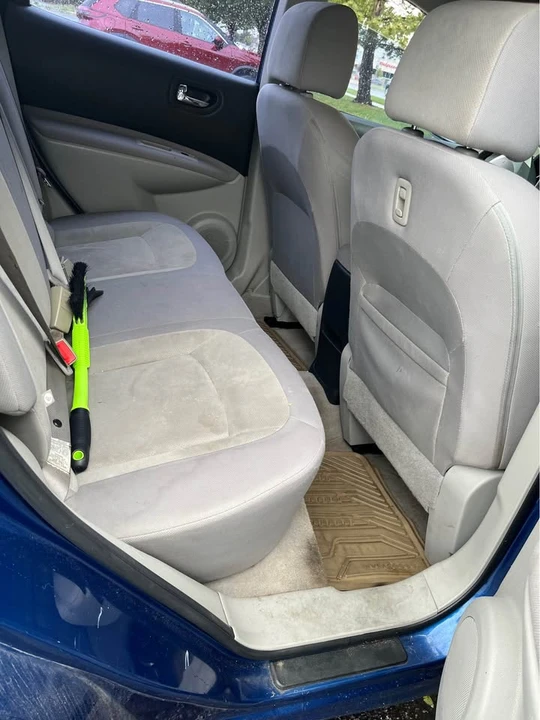 2009 Nissan Rogue - Image 13 of 17