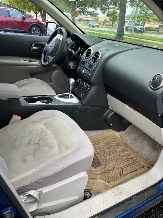 2009 Nissan Rogue - Image 11 of 17