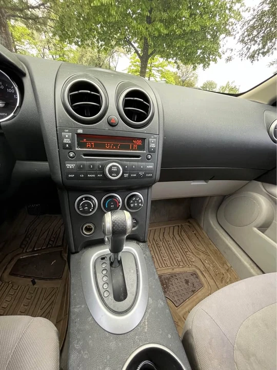 2009 Nissan Rogue - Image 15 of 17