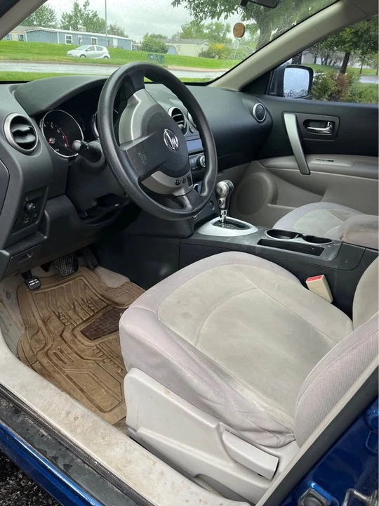 2009 Nissan Rogue - Image 10 of 17