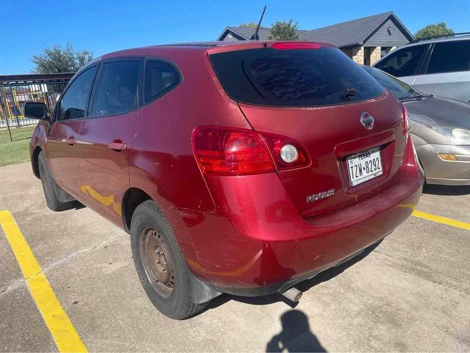 2009 Nissan Rogue - Image 2 of 6
