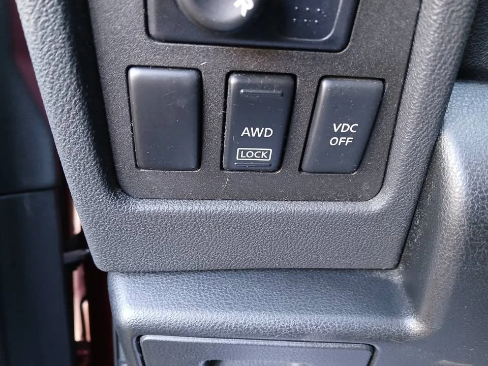 2009 Nissan Rogue - Image 16 of 19