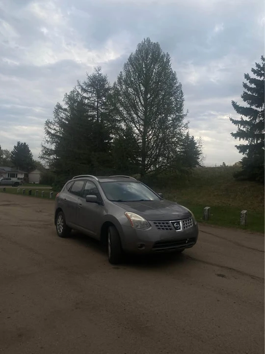 2009 Nissan Rogue - Image 2 of 7