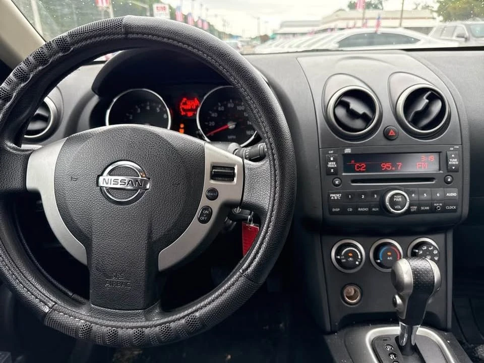 2009 Nissan Rogue - Image 9 of 10