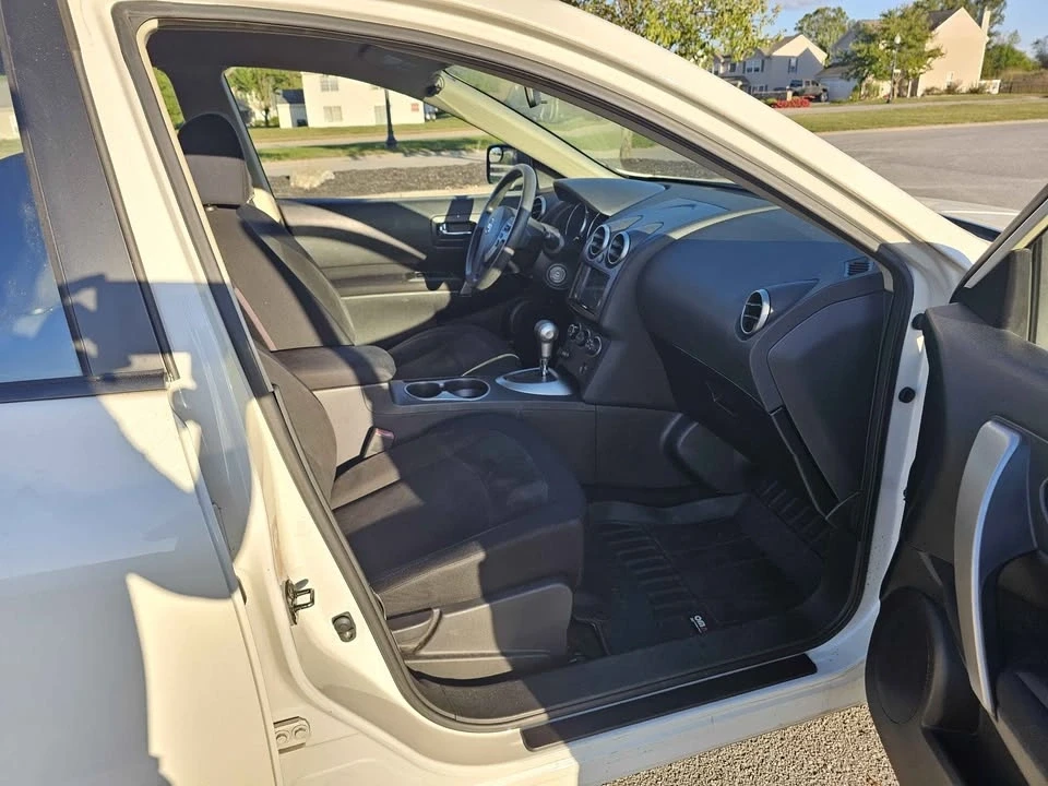 2009 Nissan Rogue - Image 12 of 14