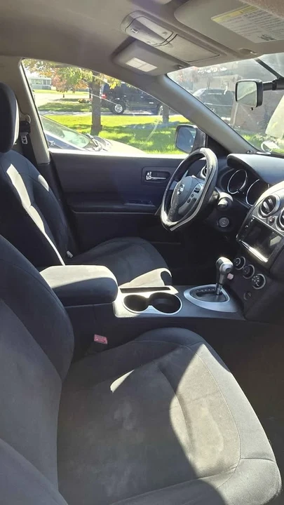 2009 Nissan Rogue - Image 6 of 7