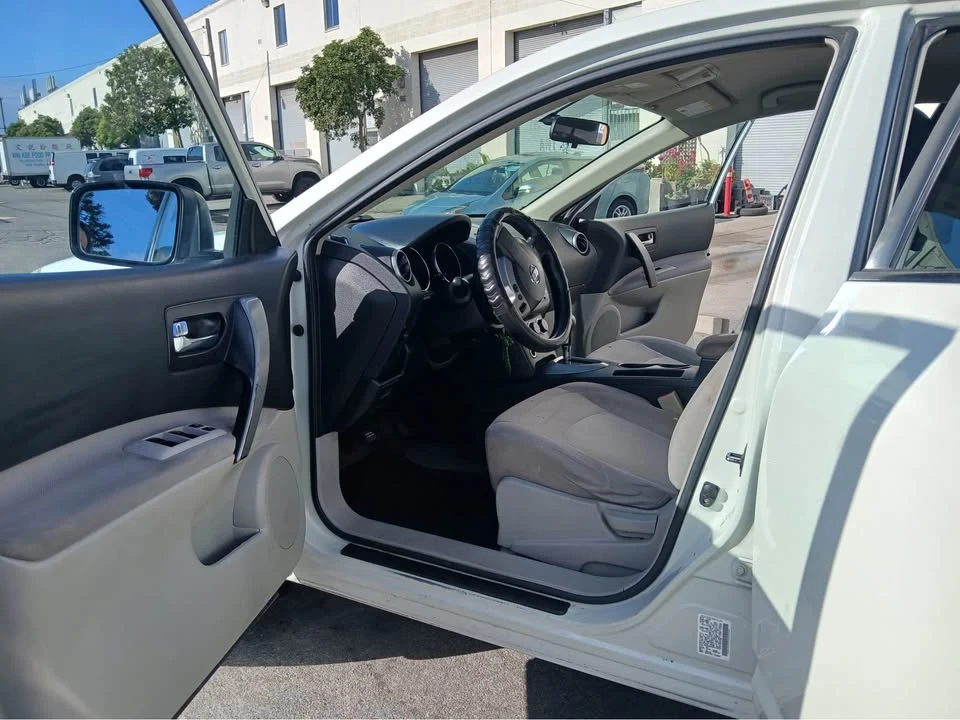 2009 Nissan Rogue - Image 4 of 9