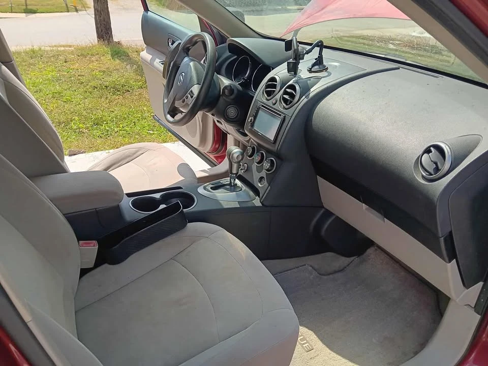 2009 Nissan Rogue - Image 8 of 14