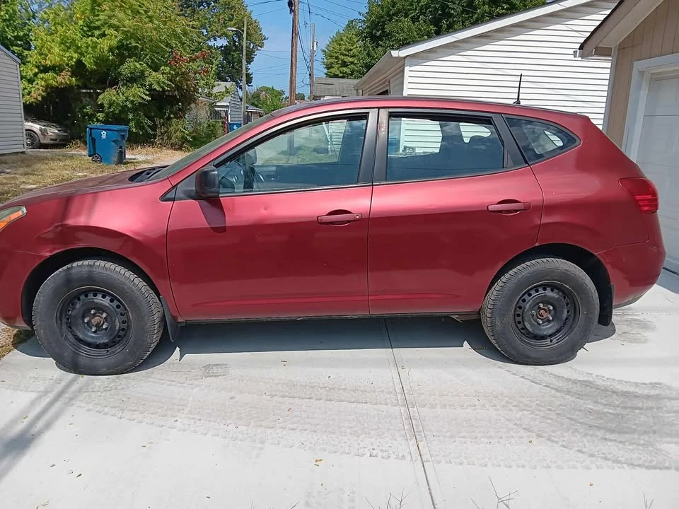 2009 Nissan Rogue - Image 2 of 14