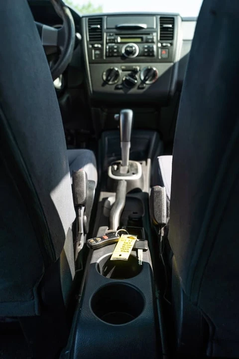 2009 Nissan Versa - Image 4 of 14