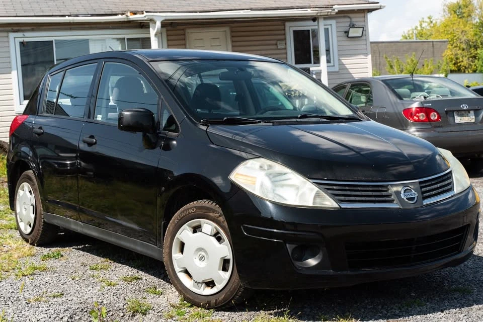 2009 Nissan Versa - Image 2 of 14