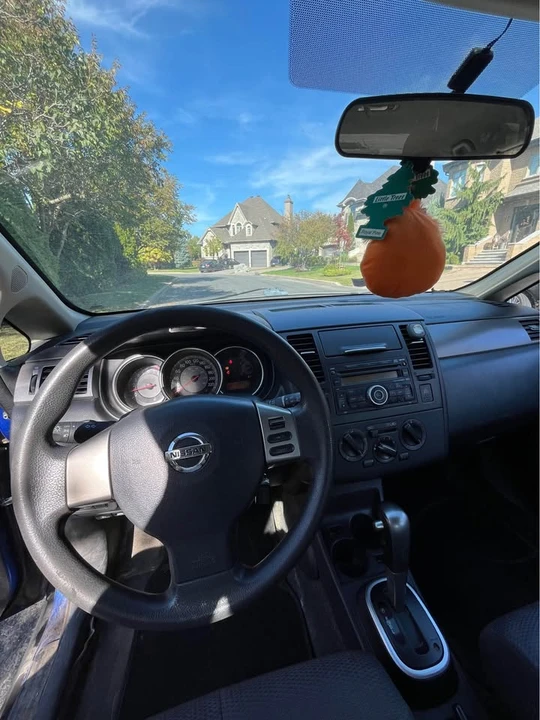 2009 Nissan Versa - Image 7 of 10