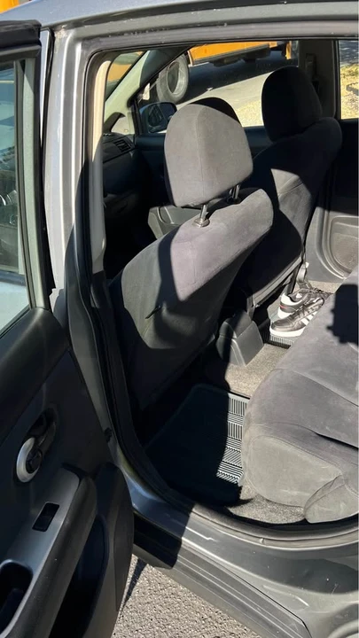 2009 Nissan Versa - Image 13 of 20
