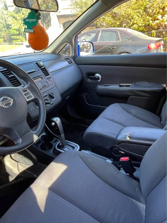 2009 Nissan Versa - Image 6 of 10
