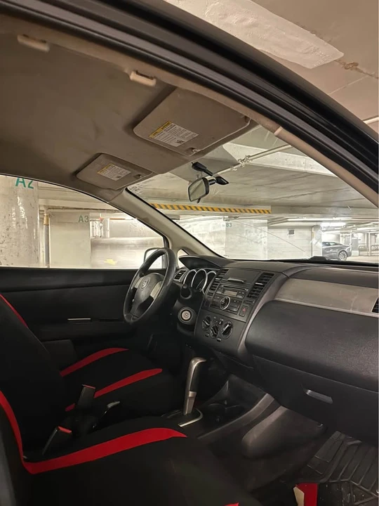2009 Nissan Versa - Image 7 of 8