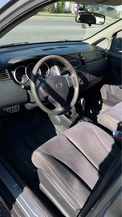 2009 Nissan Versa - Image 11 of 20