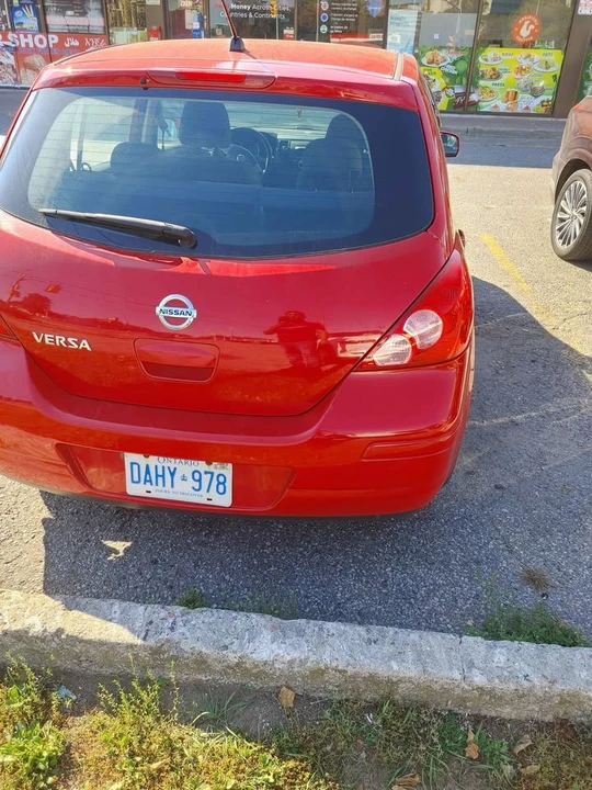 2009 Nissan Versa - Image 3 of 5