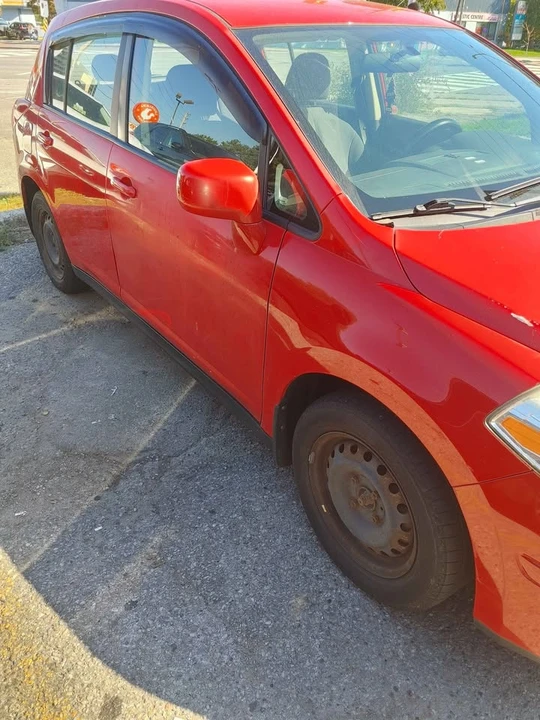 2009 Nissan Versa - Image 2 of 5