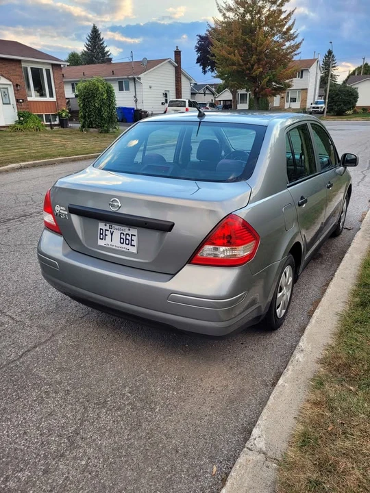 2009 Nissan Versa - Image 3 of 10