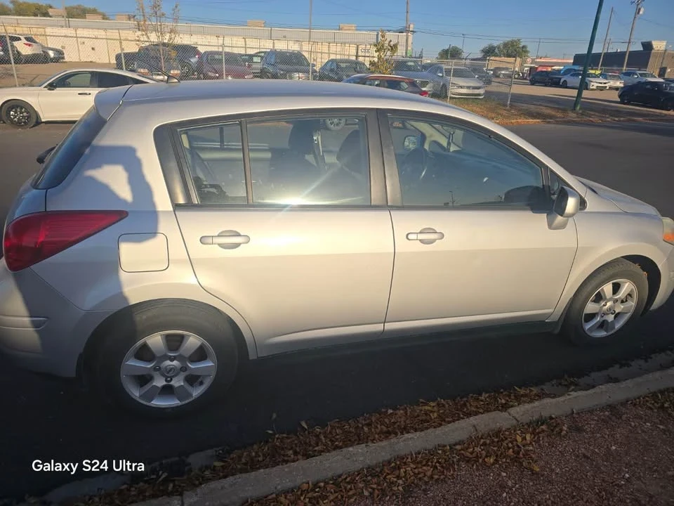 2009 Nissan Versa - Image 2 of 5