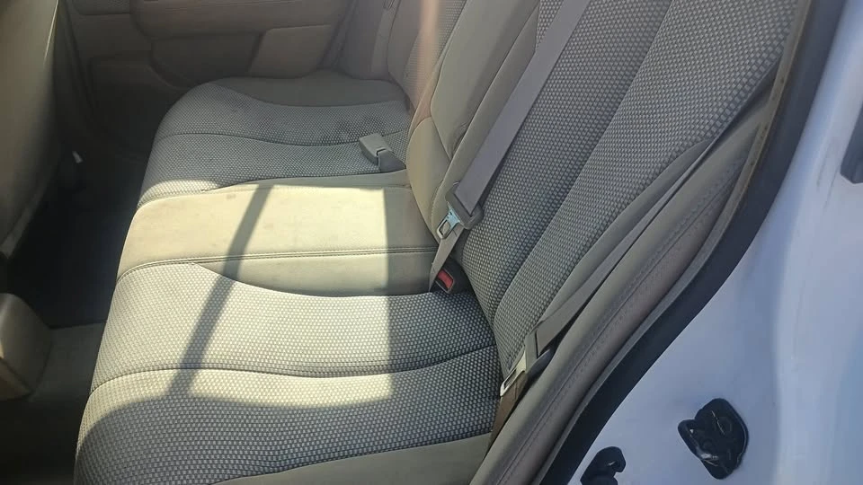 2009 Nissan Versa - Image 13 of 17