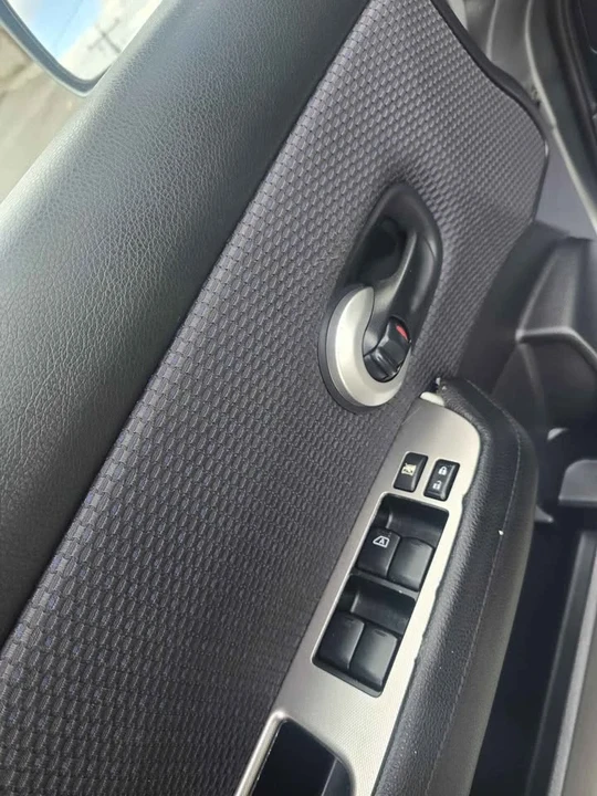 2009 Nissan Versa - Image 13 of 13