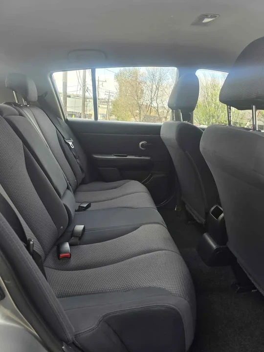 2009 Nissan Versa - Image 11 of 13