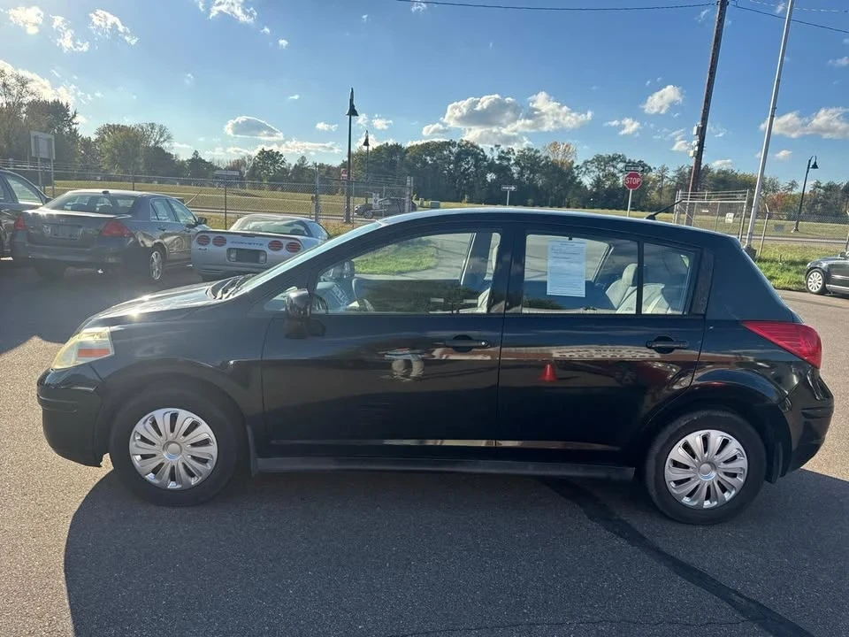 2009 Nissan Versa - Image 8 of 11
