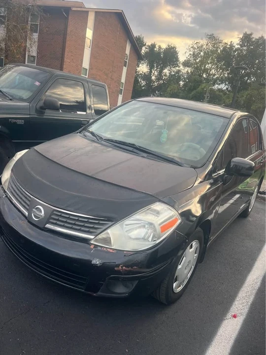 2009 Nissan Versa - Image 2 of 7