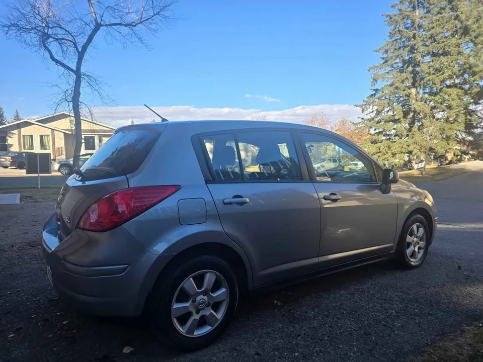 2009 Nissan Versa - Image 5 of 13
