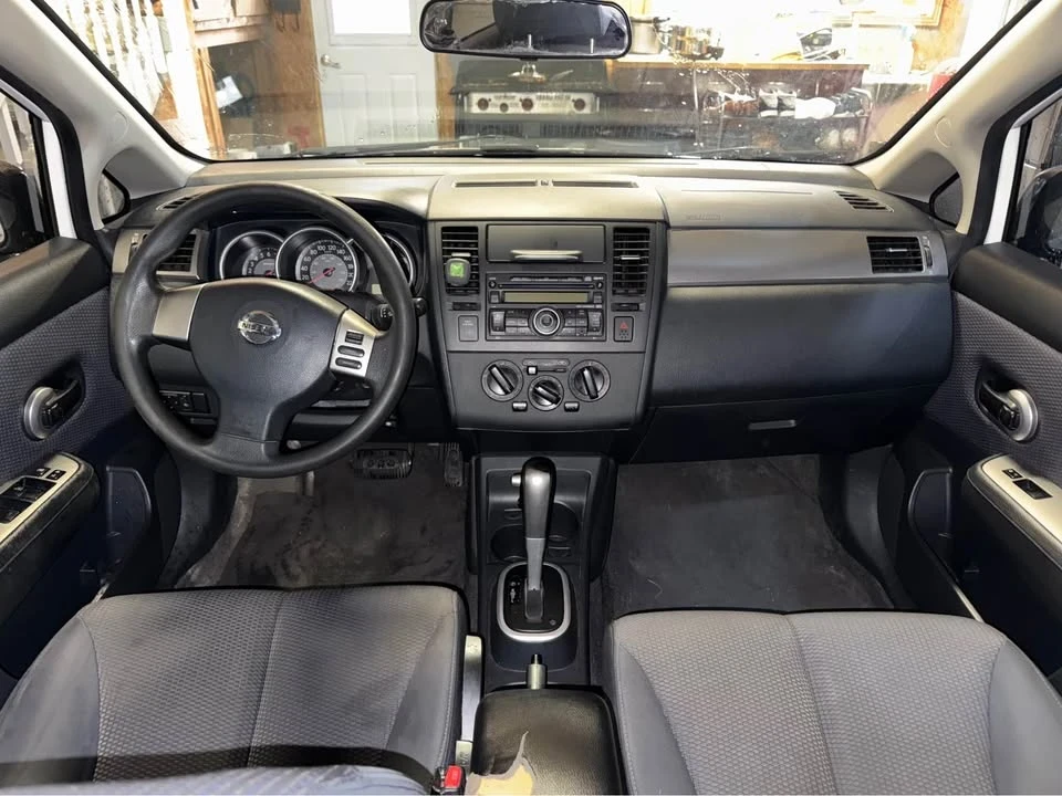 2009 Nissan Versa - Image 9 of 15