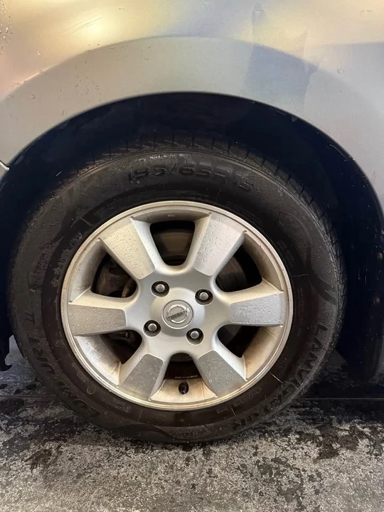 2009 Nissan Versa - Image 14 of 15