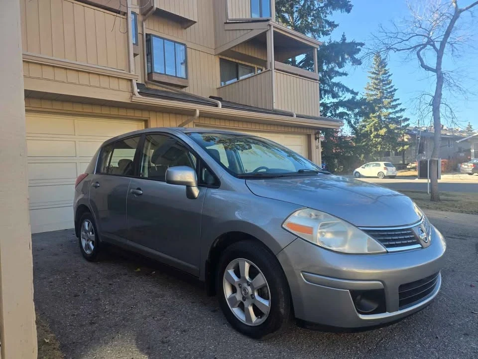 2009 Nissan Versa - Image 3 of 13